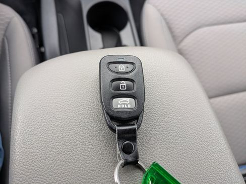Used 2020 Hyundai Elantra SEL FWD image 26