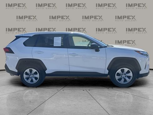 Used 2024 Toyota RAV4 LE image 6