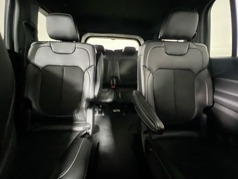 Used 2025 Jeep Grand Cherokee L Laredo AWD/4WD image 32