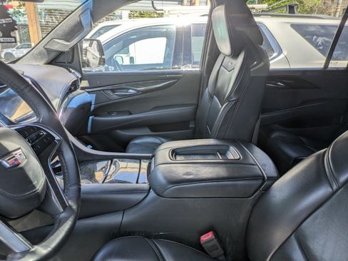 Used 2017 Cadillac Escalade ESV Platinum AWD/4WD image 2