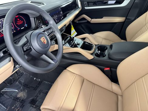 New 2026 Porsche Cayenne image 4