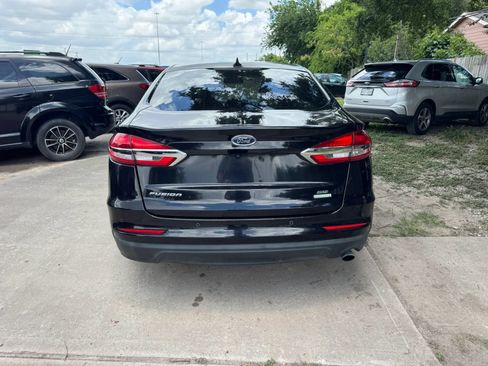 Used 2019 Ford Fusion SE FWD image 7