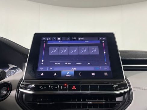 Used 2022 Jeep Compass Limited w/ Sun and Sound Group AWD/4WD image 27