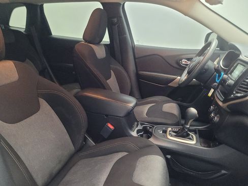 Used 2018 Jeep Cherokee Latitude image 21