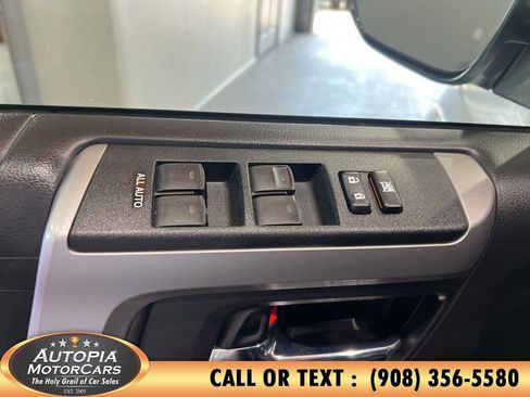 Used 2014 Toyota 4Runner SR5 image 19