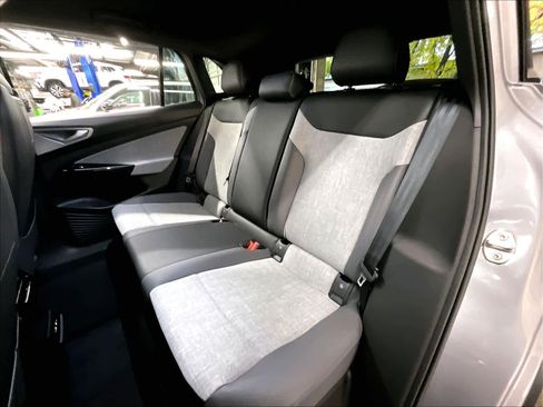 New 2026 Volkswagen ID.4 Pro image 12