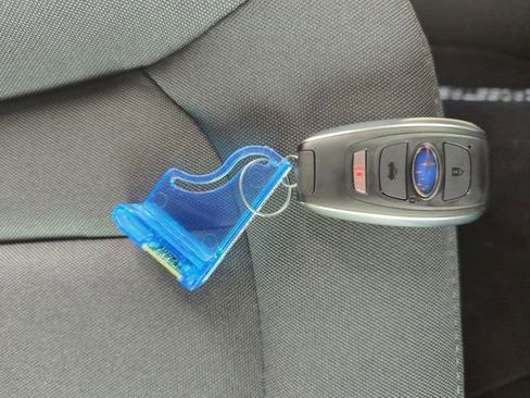 Used 2025 Subaru Crosstrek 2.0i Premium image 35