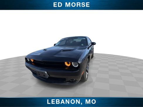 Used 2019 Dodge Challenger SXT w/ Plus Package image 3