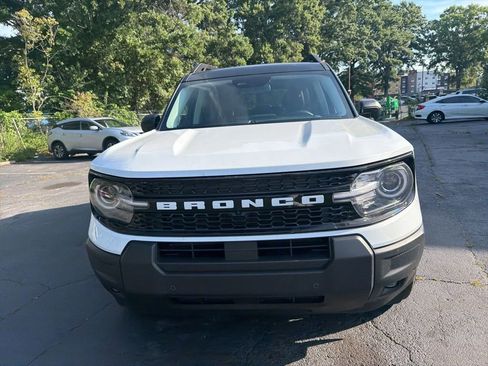 Used 2025 Ford Bronco Sport Outer Banks w/ Outer Banks Tech Package+ AWD/4WD image 2