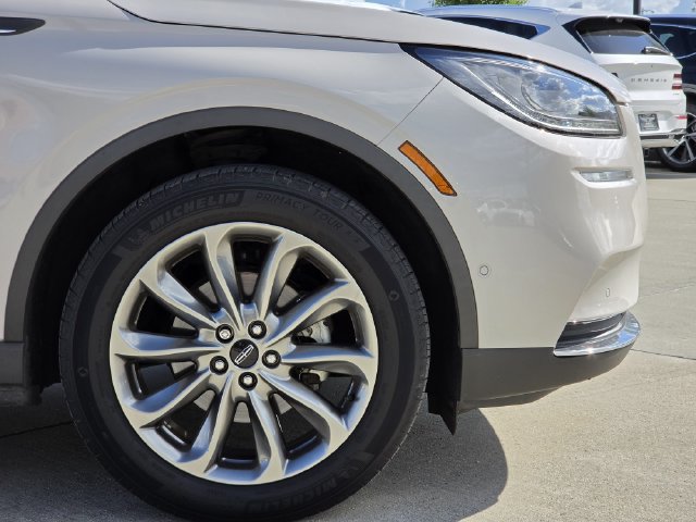 Used 2022 Lincoln Corsair FWD w/ Premium Package image 9