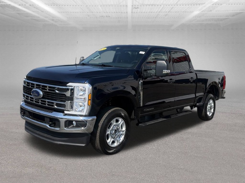 Certified 2025 Ford F250 XLT AWD/4WD image 4