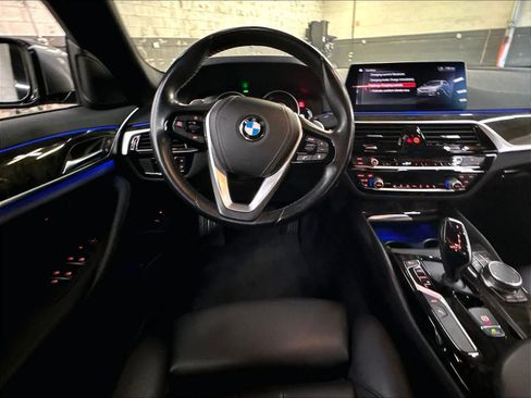 Used 2019 BMW 530e RWD image 8