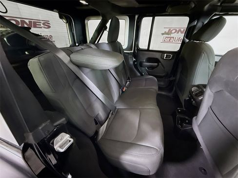 Used 2020 Jeep Wrangler Unlimited Sport image 29