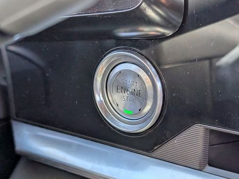 Used 2022 Chevrolet Corvette Stingray Coupe w/ Z51 Performance Package image 27