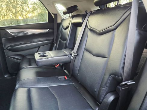 Used 2017 Cadillac XT5 Luxury w/ Driver Awareness Package image 38