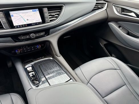 Used 2023 Buick Enclave Premium w/ Experience Buick Package image 27