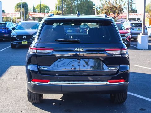 Used 2023 Jeep Grand Cherokee Limited w/ Trailer Tow Prep Group (B) image 6