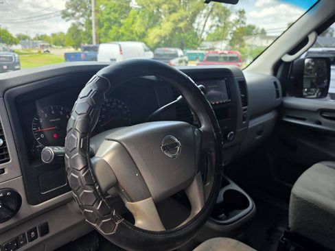 Used 2012 Nissan NV 3500 S RWD image 6