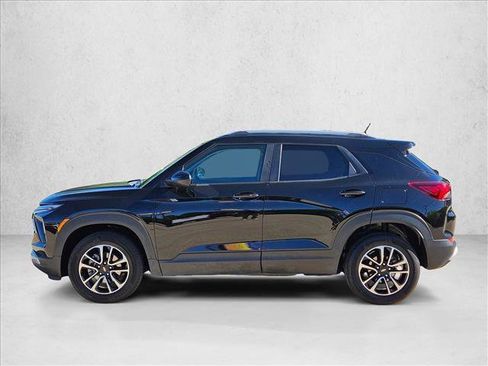 Used 2025 Chevrolet TrailBlazer LT AWD/4WD image 9
