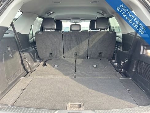 Used 2022 Ford Explorer XLT w/ Equipment Group 202A image 22