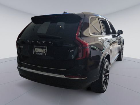 New 2026 Volvo XC90 T8 Plus w/ Protection Package Premier image 7