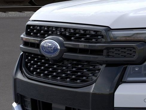 New 2025 Ford Ranger Lariat w/ FX4 Off-Road Package image 17