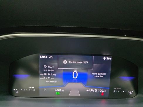 Certified 2025 Volkswagen Taos SE image 19