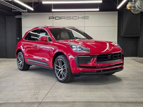 Certified 2026 Porsche Macan AWD/4WD image 27