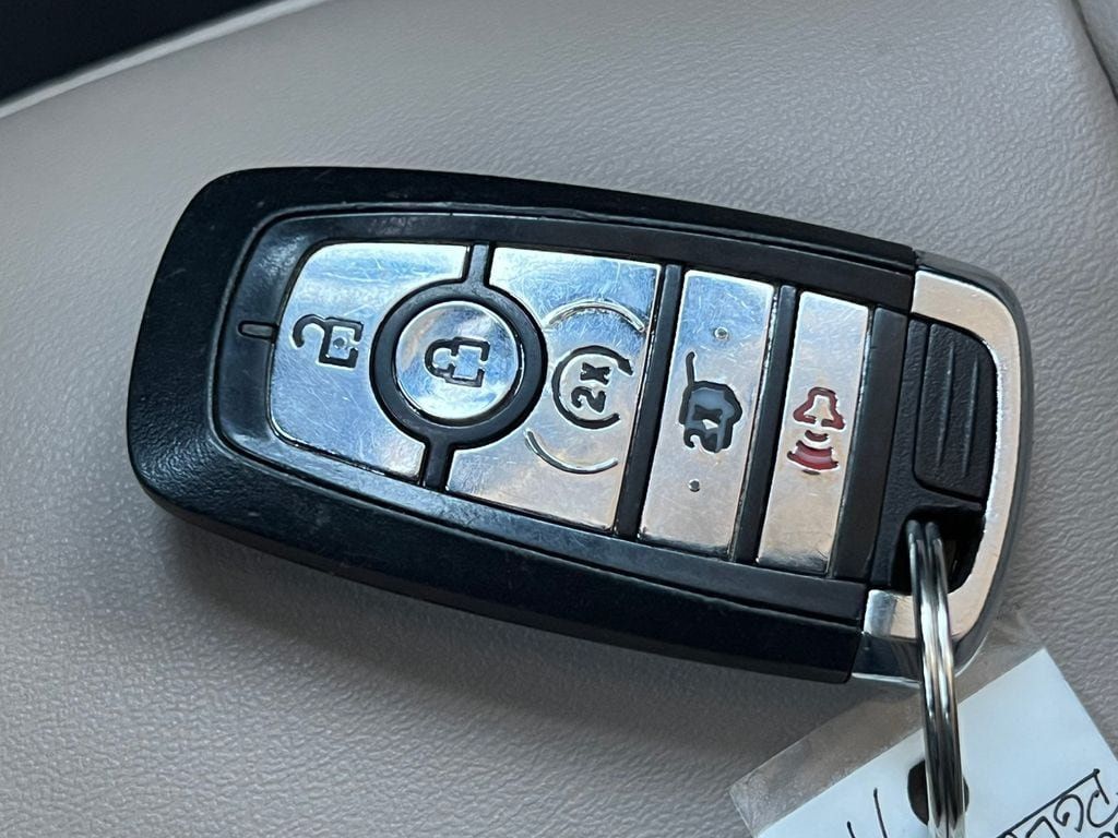 Used 2023 Lincoln Aviator AWD w/ Premium Package image 32