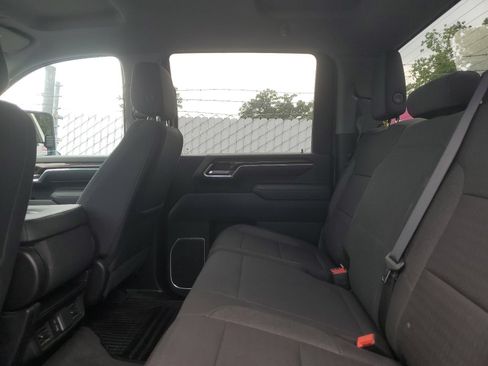 Certified 2025 Chevrolet Silverado 2500 LT w/ Convenience Package AWD/4WD image 9