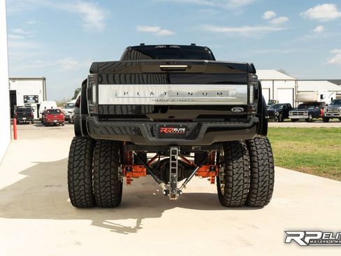 Used 2022 Ford F350 Platinum AWD/4WD image 8