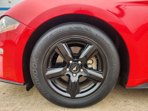 Used 2019 Ford Mustang Coupe RWD image 11