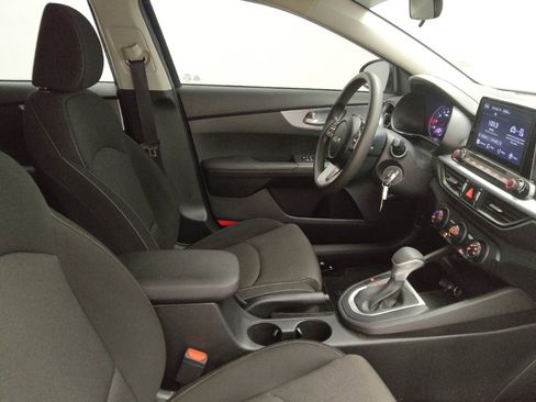 Used 2022 Kia Forte LXS FWD image 21