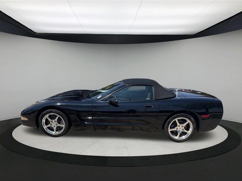 Used 2003 Chevrolet Corvette Convertible w/ Preferred Equipment Group1 RWD image 2