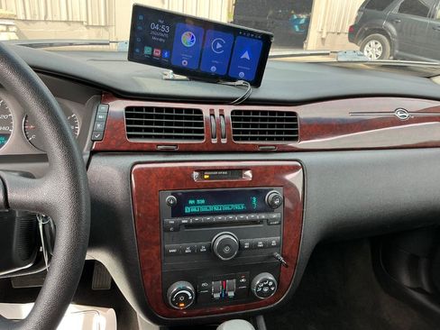 Used 2009 Chevrolet Impala LT FWD image 17