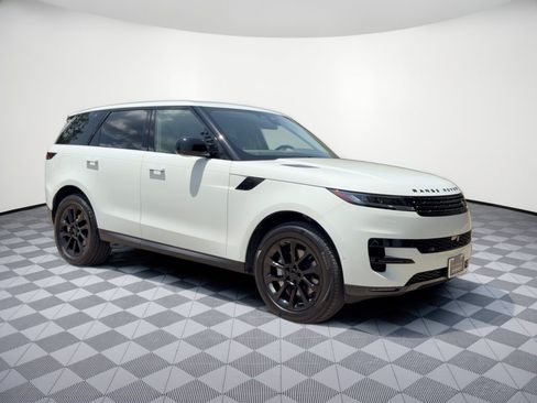 Used 2025 Land Rover Range Rover Sport SE AWD/4WD image 7