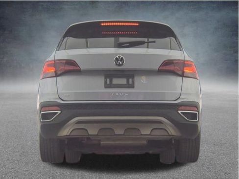 Used 2024 Volkswagen Taos SE FWD image 6