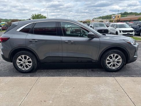 Used 2024 Ford Escape Active AWD/4WD image 4