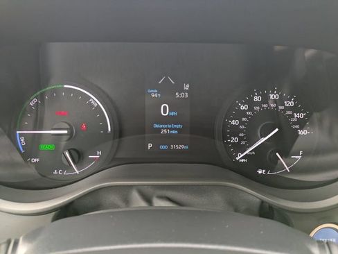 Used 2024 Toyota Sienna XLE FWD image 30