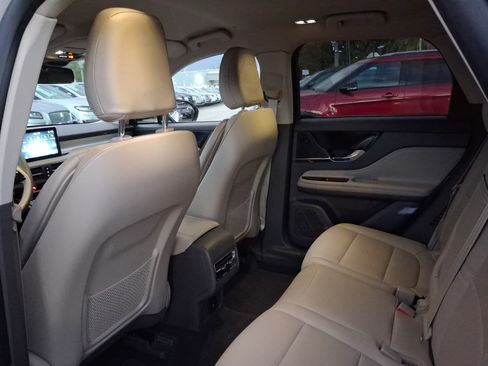 Used 2022 Lincoln Corsair FWD image 5