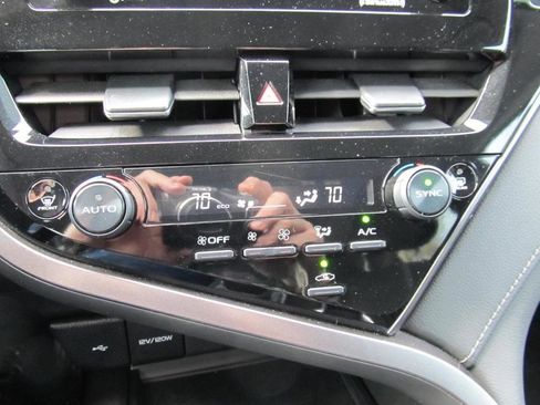 Used 2023 Toyota Camry LE image 58