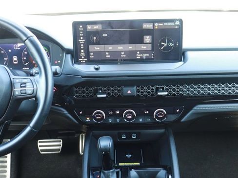 Used 2025 Honda Accord Sport image 16