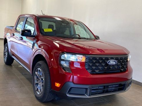 New 2025 Ford Maverick XLT w/ XLT Luxury Package image 2