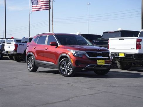 Used 2022 Kia Seltos S image 2