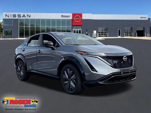 Used 2023 Nissan Ariya FWD image 1