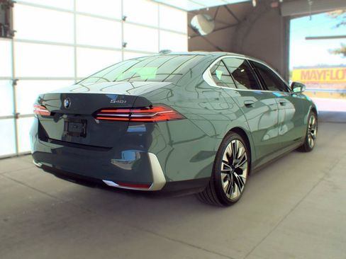 Used 2026 BMW 540i xDrive w/ Premium Package AWD/4WD image 2