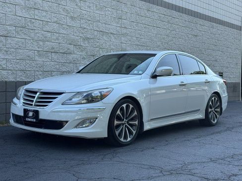 Used 2013 Hyundai Genesis 5.0 R-Spec RWD image 1