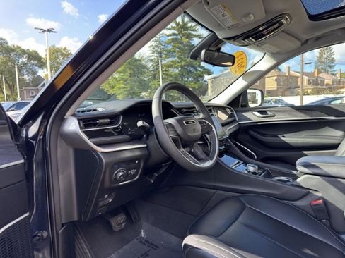 Used 2023 Jeep Grand Cherokee 4XE image 22