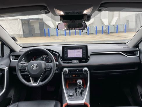 Used 2022 Toyota RAV4 Adventure w/ Convenience Package AWD/4WD image 5