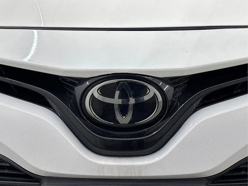 Used 2018 Toyota Camry LE FWD image 35